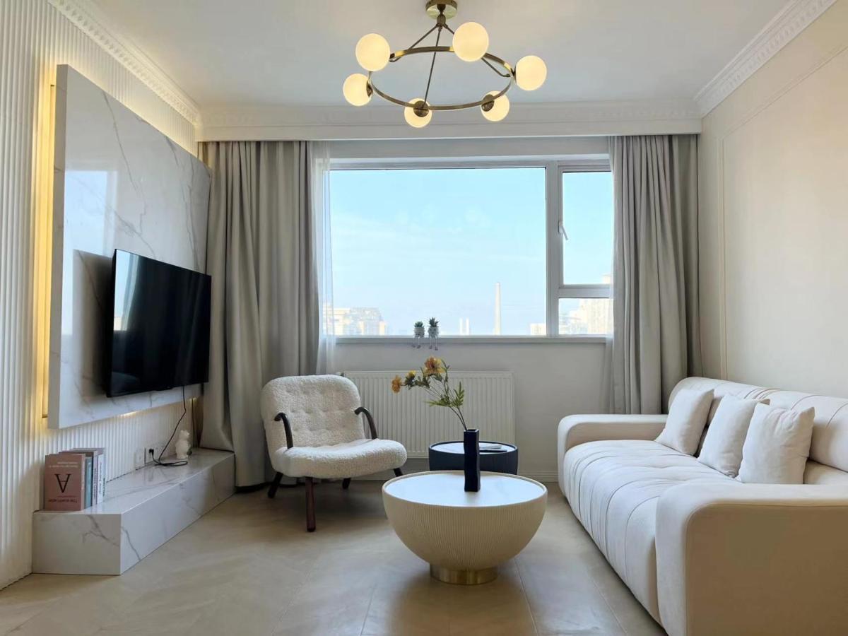 Warm Four Bedroom Apartment With Huangpu River View Shanghai Esterno foto