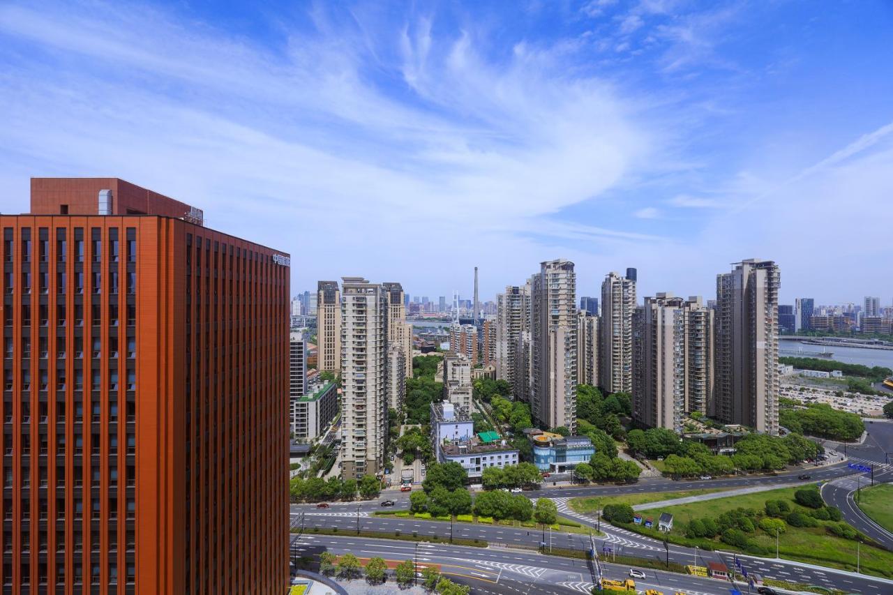 Warm Four Bedroom Apartment With Huangpu River View Shanghai Esterno foto